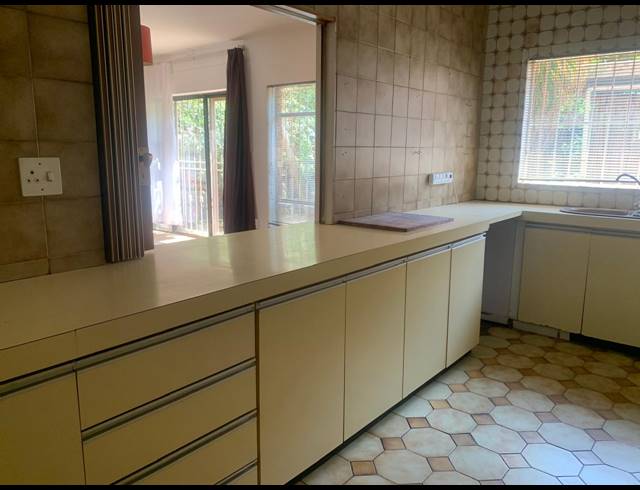 2 bed property to rent in POLLAK PARK